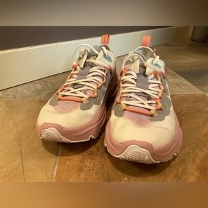 Women’s Trail Shoes with Kinetic breakthru tech lace